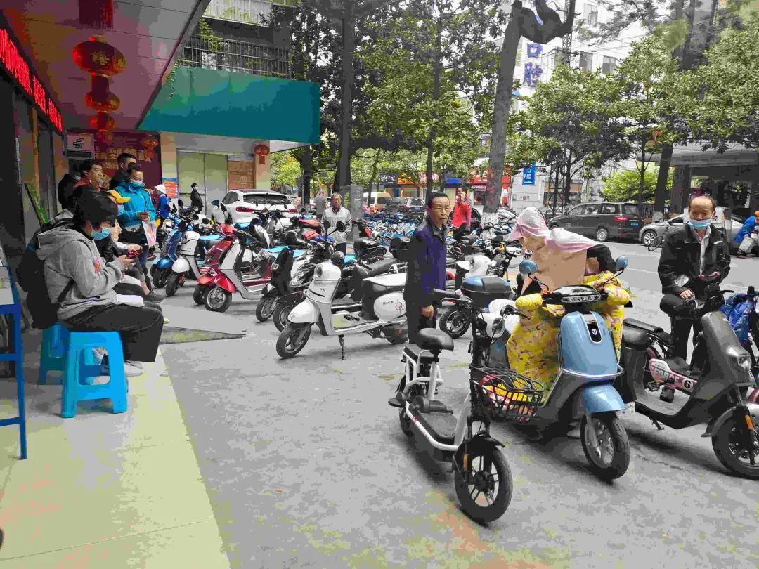 云南：@昆明人 交警大隊(duì)不再辦理電動車落戶，請到這些郵政點(diǎn)辦理